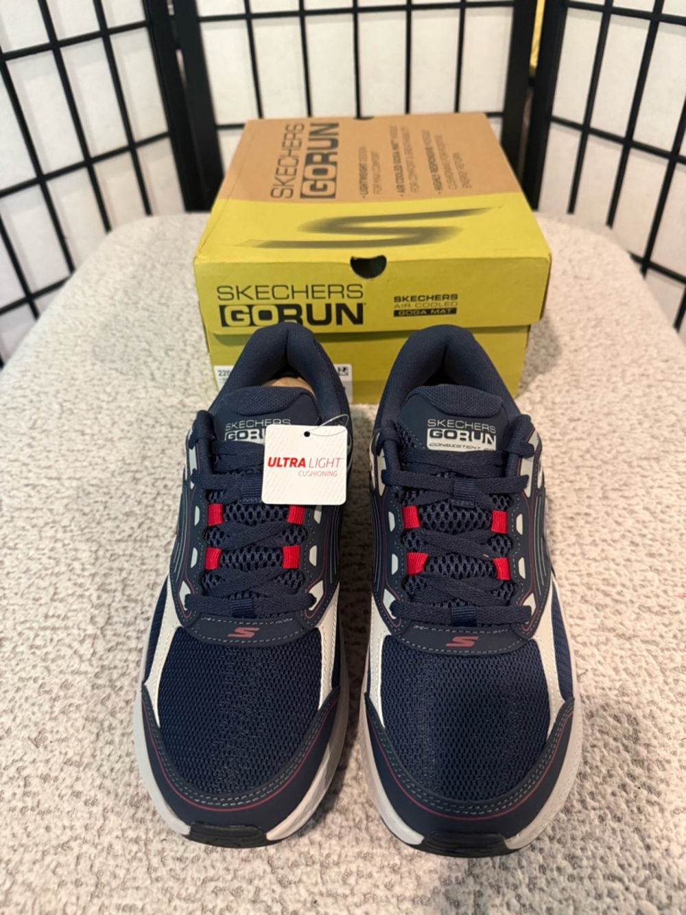 Skechers GO RUN Consistent 2.0 Navy Red Men’s Size 9 Athletic Running Shoes NEW